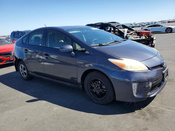 2014 TOYOTA PRIUS