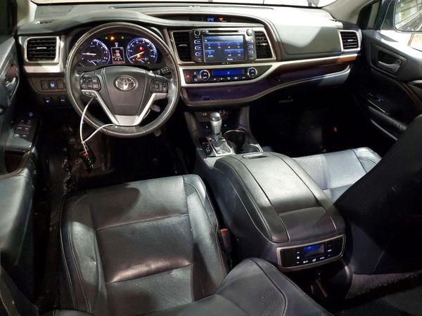 2015 TOYOTA HIGHLANDER