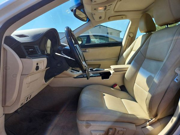 2013 LEXUS ES