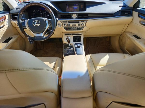 2013 LEXUS ES