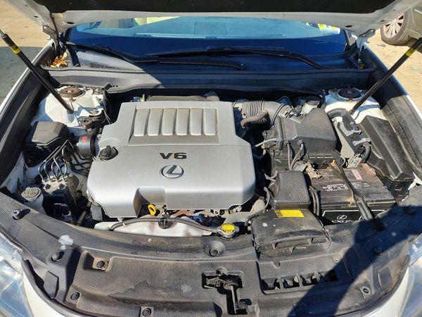 2013 LEXUS ES