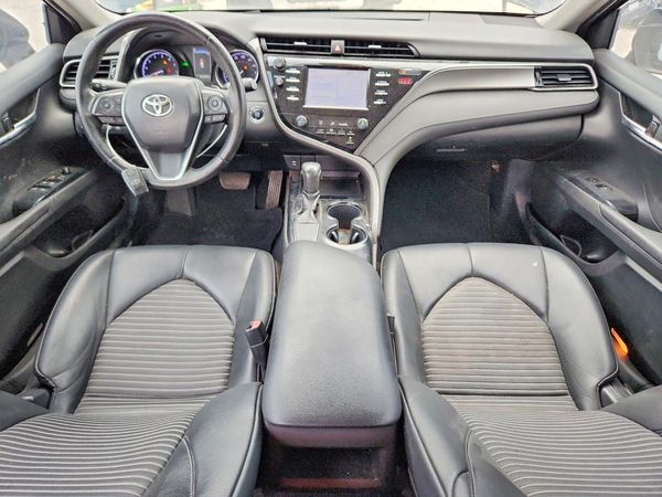 2019 TOYOTA CAMRY