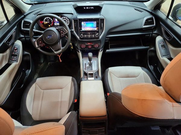 2021 SUBARU FORESTER Base