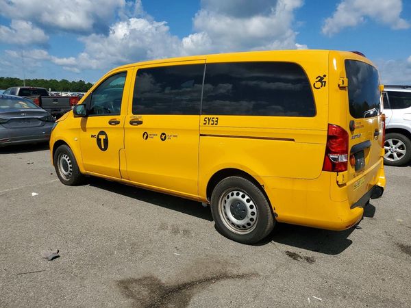 2019 MERCEDES-BENZ METRIS