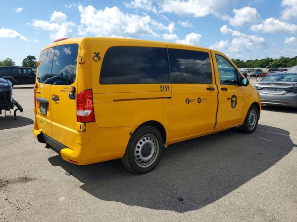 2019 MERCEDES-BENZ METRIS
