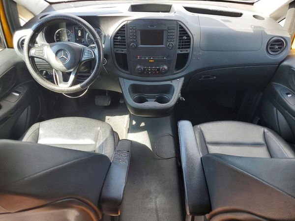 2019 MERCEDES-BENZ METRIS