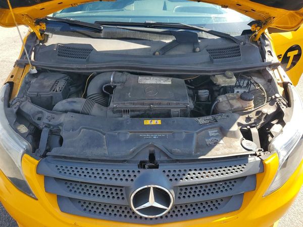 2019 MERCEDES-BENZ METRIS