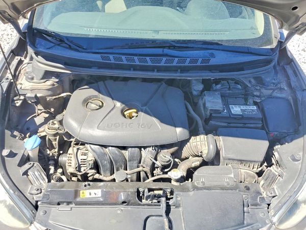 2014 HYUNDAI ELANTRA GLS(Middle)