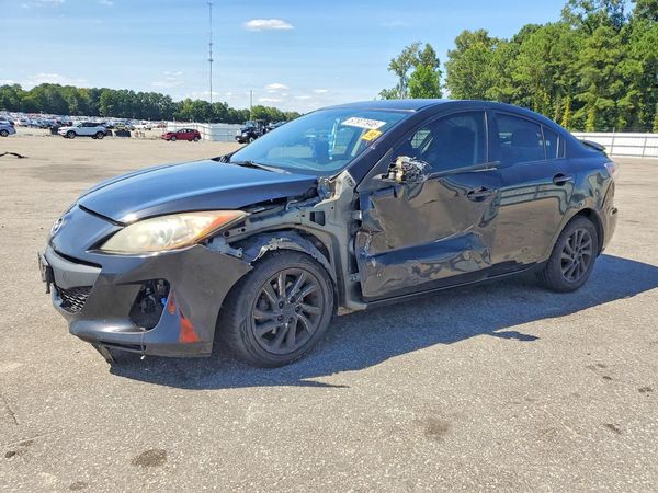 2013 MAZDA 3