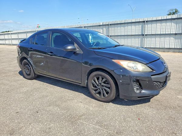 2013 MAZDA 3