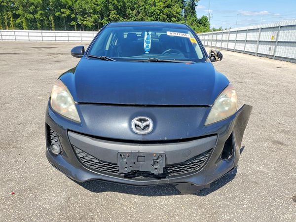 2013 MAZDA 3