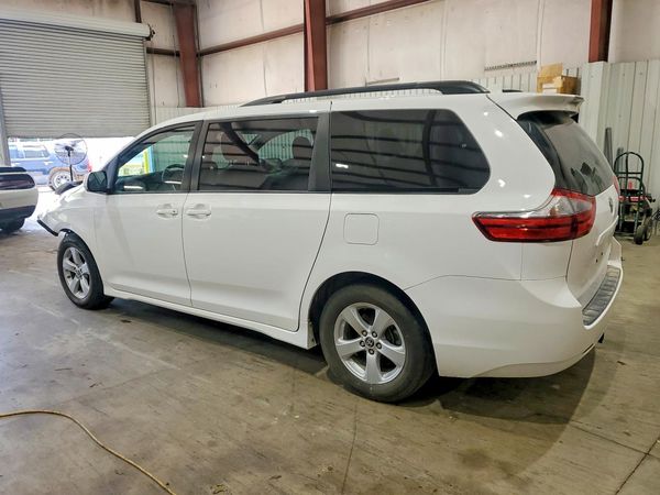 2020 TOYOTA SIENNA E grade