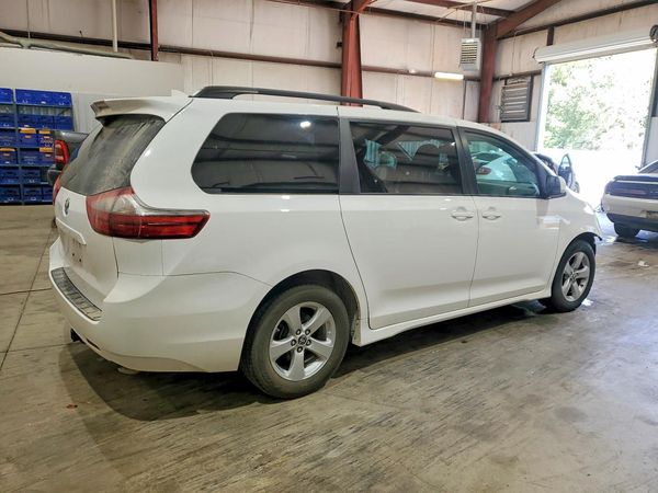 2020 TOYOTA SIENNA E grade