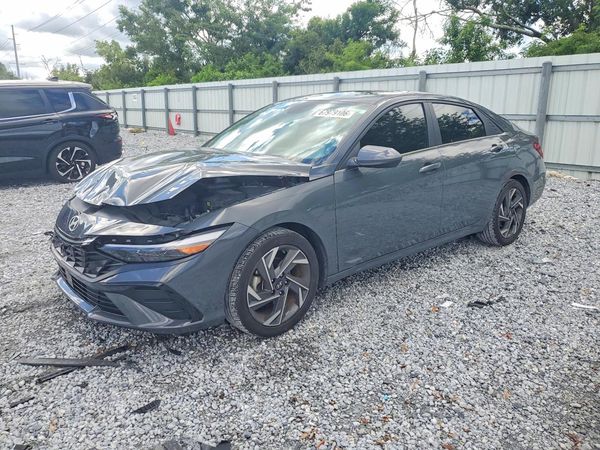 2024 HYUNDAI ELANTRA