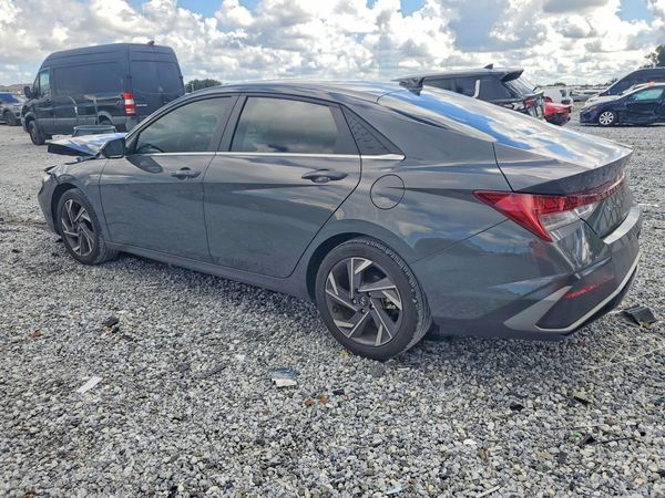 2024 HYUNDAI ELANTRA