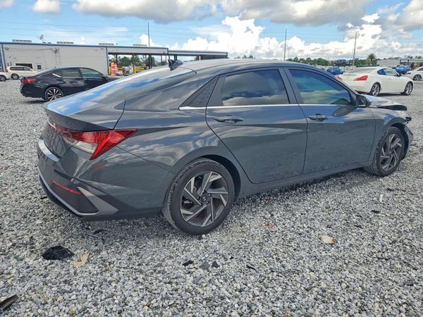 2024 HYUNDAI ELANTRA