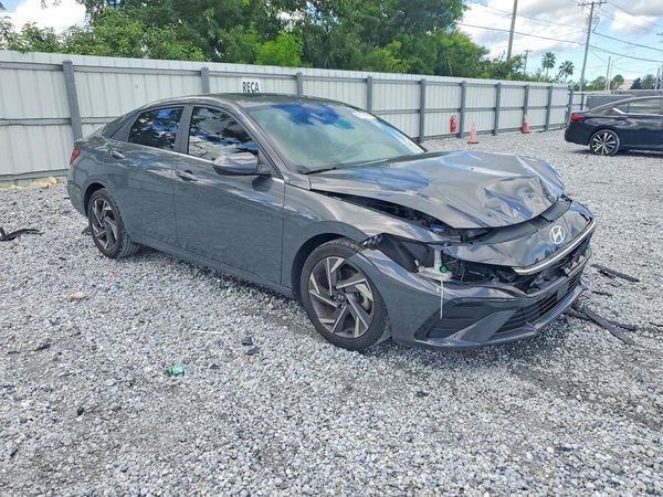 2024 HYUNDAI ELANTRA