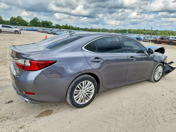 2017 LEXUS ES