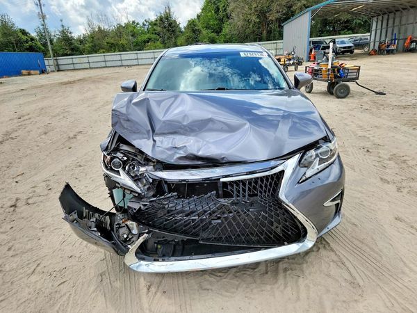 2017 LEXUS ES