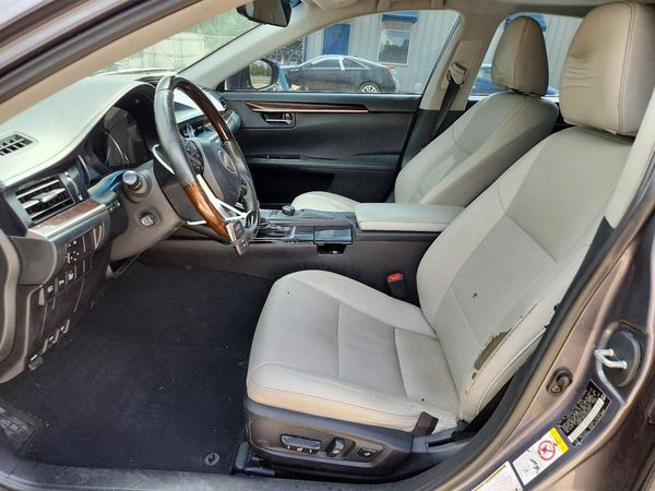 2017 LEXUS ES