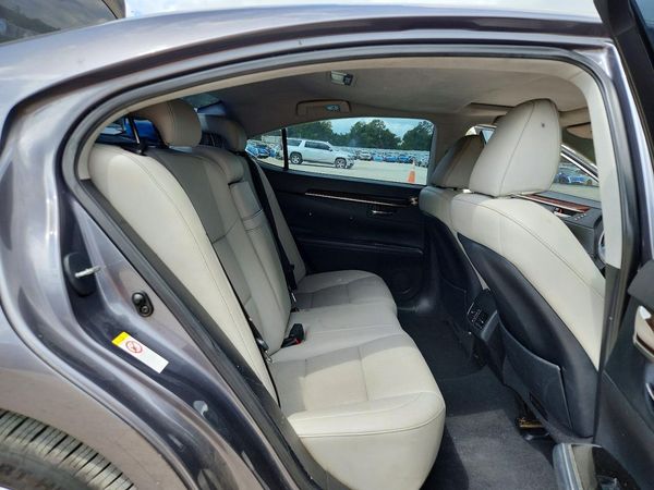 2017 LEXUS ES