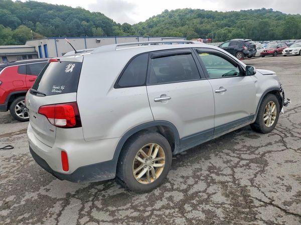 2015 KIA SORENTO