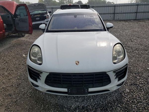 2015 PORSCHE MACAN