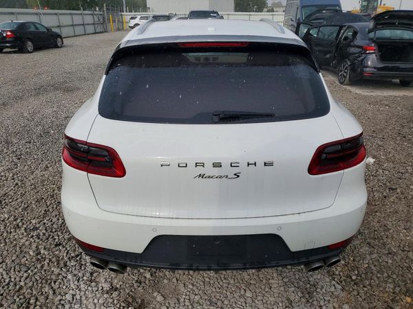 2015 PORSCHE MACAN