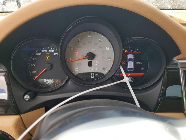 2015 PORSCHE MACAN
