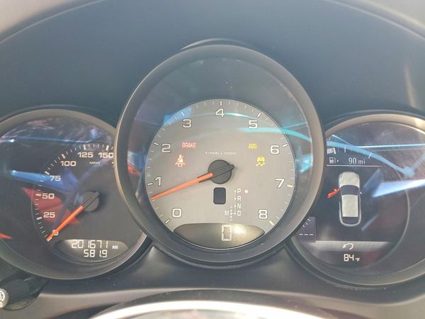 2015 PORSCHE MACAN