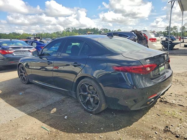 2017 ALFA ROMEO GIULIA TI RWD