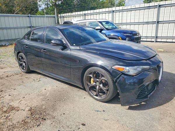 2017 ALFA ROMEO GIULIA TI RWD