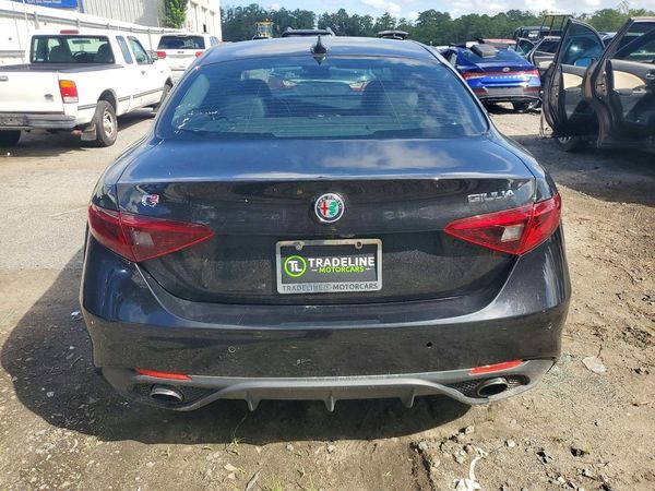 2017 ALFA ROMEO GIULIA TI RWD