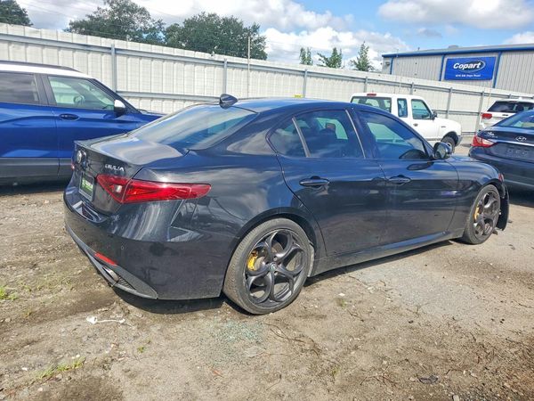 2017 ALFA ROMEO GIULIA TI RWD