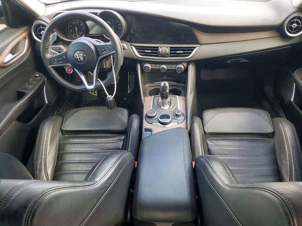 2017 ALFA ROMEO GIULIA TI RWD