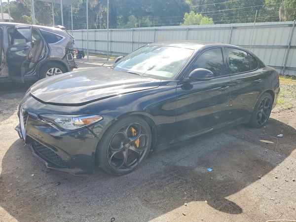 2017 ALFA ROMEO GIULIA TI RWD