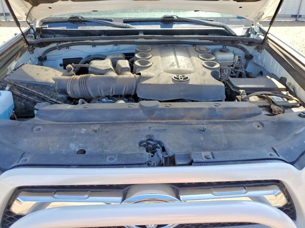 2012 TOYOTA 4RUNNER — Engine bay