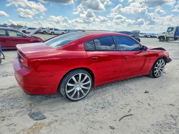 2013 DODGE CHARGER SE