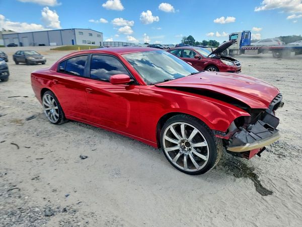 2013 DODGE CHARGER SE