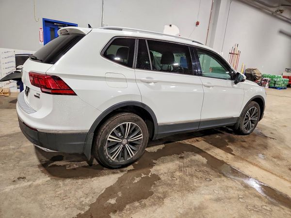 2018 VOLKSWAGEN TIGUAN 4Motion SEL Premium