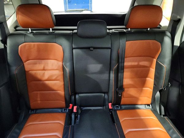 2018 VOLKSWAGEN TIGUAN 4Motion SEL Premium