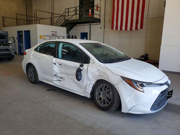 2024 TOYOTA COROLLA