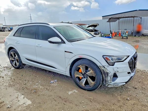 2023 AUDI E-TRON