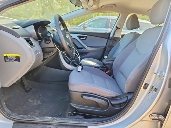 2014 HYUNDAI ELANTRA GLS(Middle)