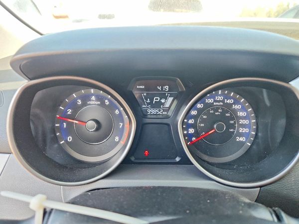 2014 HYUNDAI ELANTRA GLS(Middle)