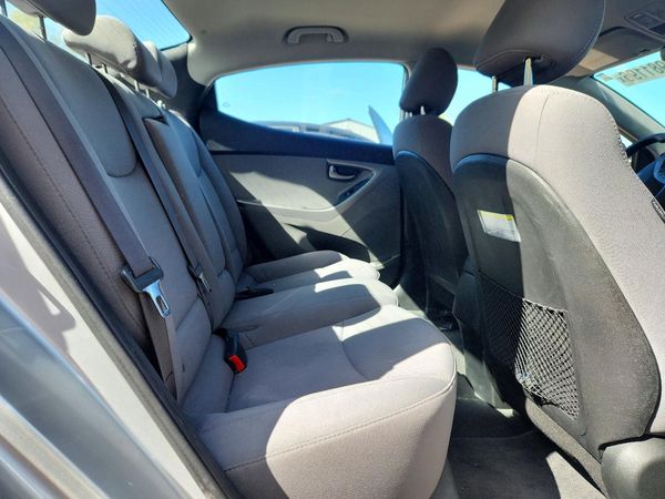 2014 HYUNDAI ELANTRA GLS(Middle)