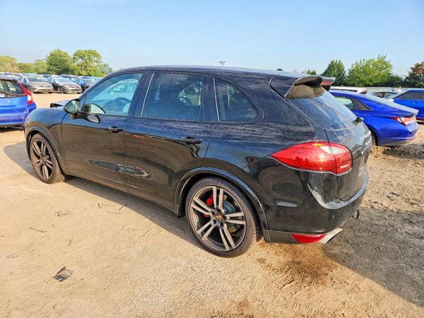 2014 PORSCHE CAYENNE