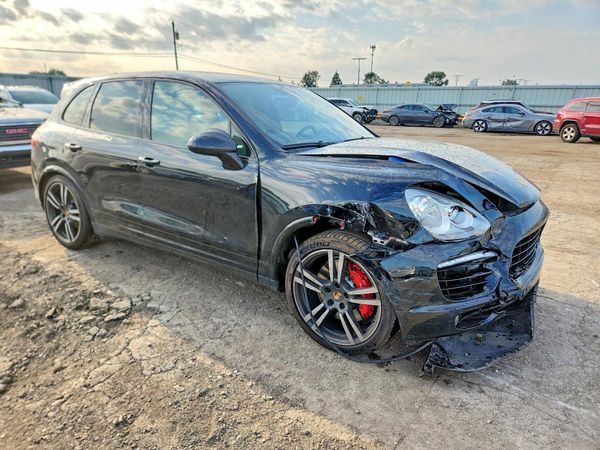 2014 PORSCHE CAYENNE