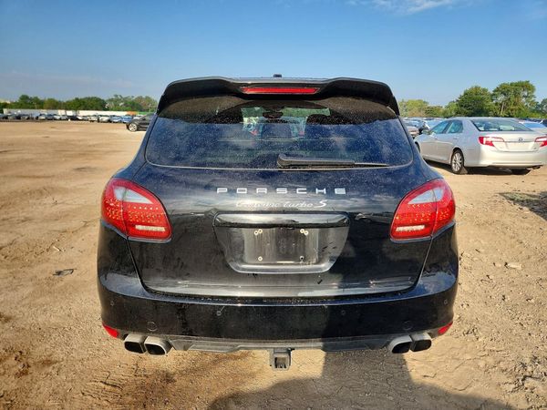 2014 PORSCHE CAYENNE