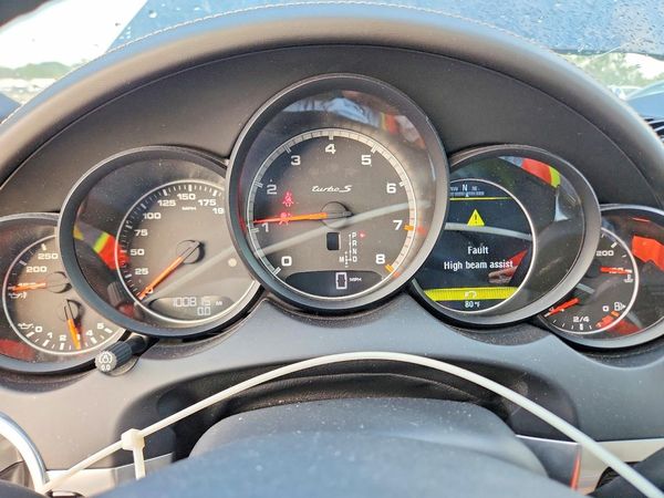 2014 PORSCHE CAYENNE